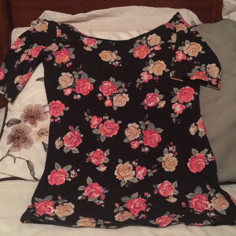 Off the shoulder, elbow shirt